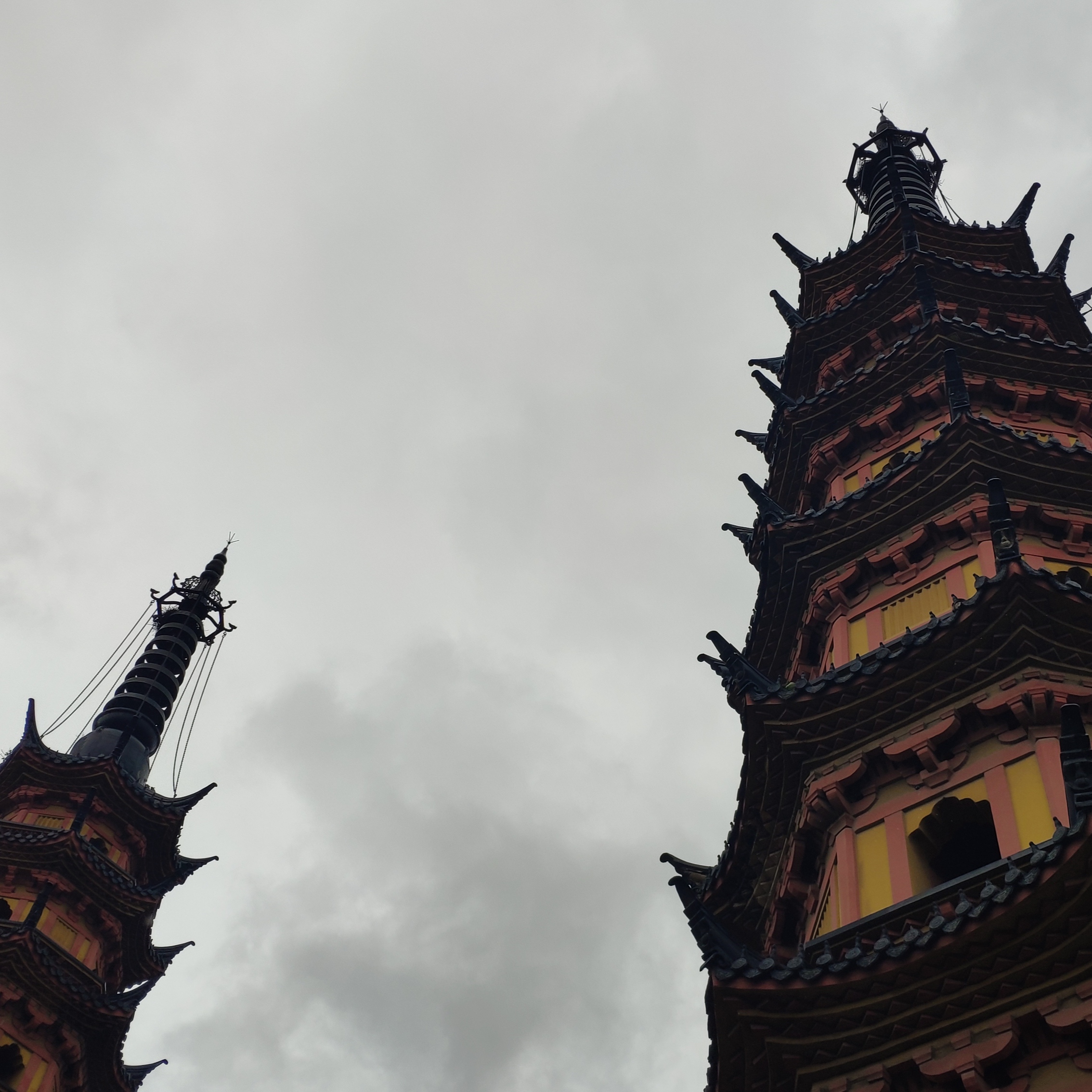 Re-weaving Shuangta, Twin Pagoda